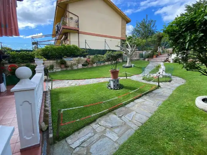 Casa adosada en venda a Meruelo Jardí de Casa adosada en venda en Meruelo amb Terrassa i Balcó