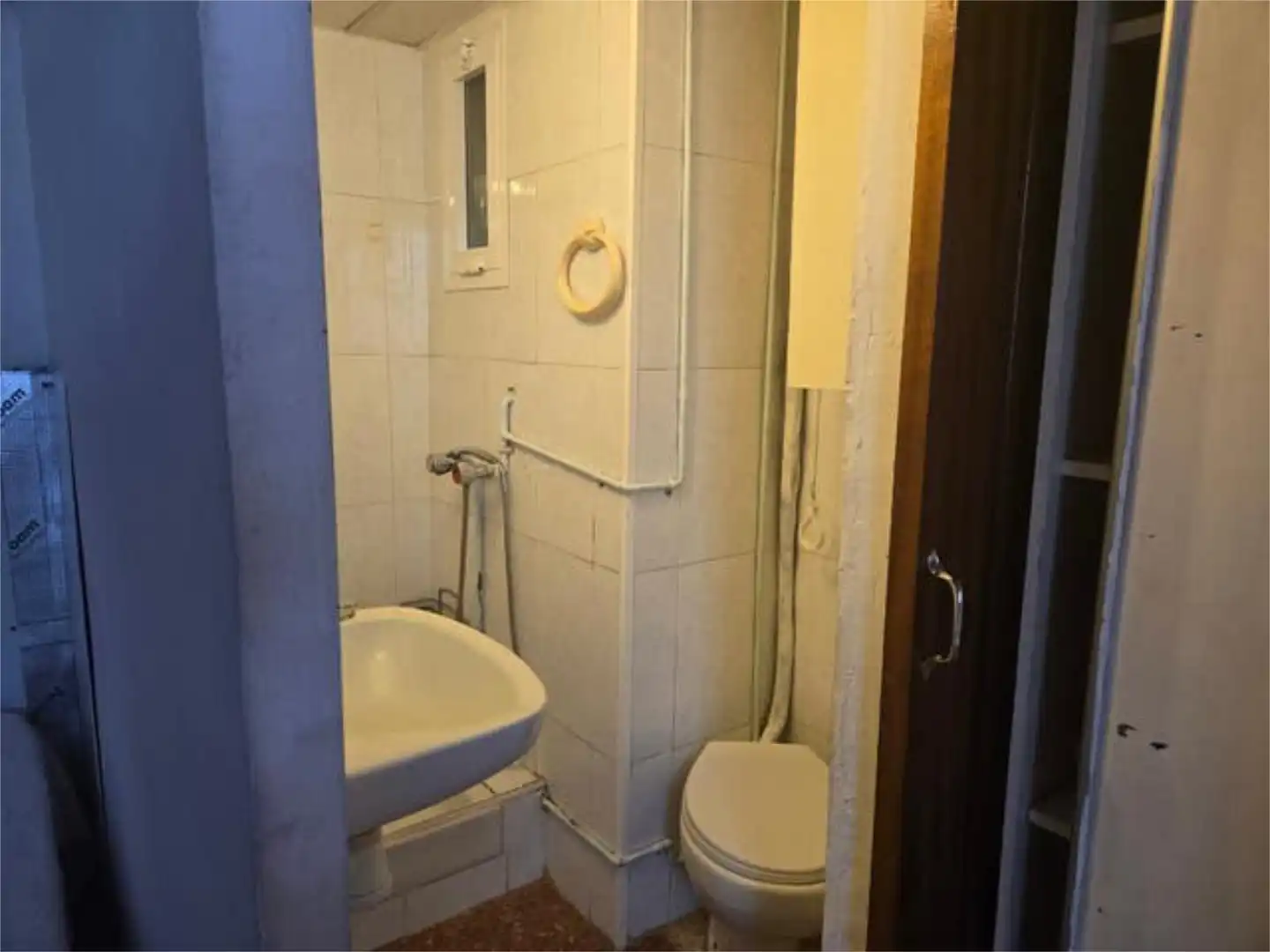 Study for rent in Santa Maria - Terra Nostra Bathroom of Study for rent in Montcada i Reixac with Terrace