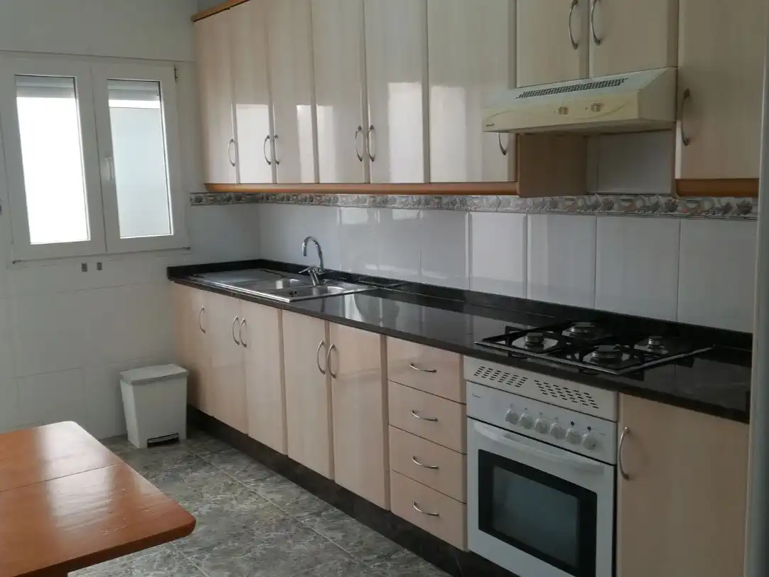 Wohnung zur Miete in Calle Marín, 40, Santiago de la Ribera Küche von Wohnung zur Miete in San Javier mit Klimaanlage, Möbliert und Gemeinschaftsparkplatz