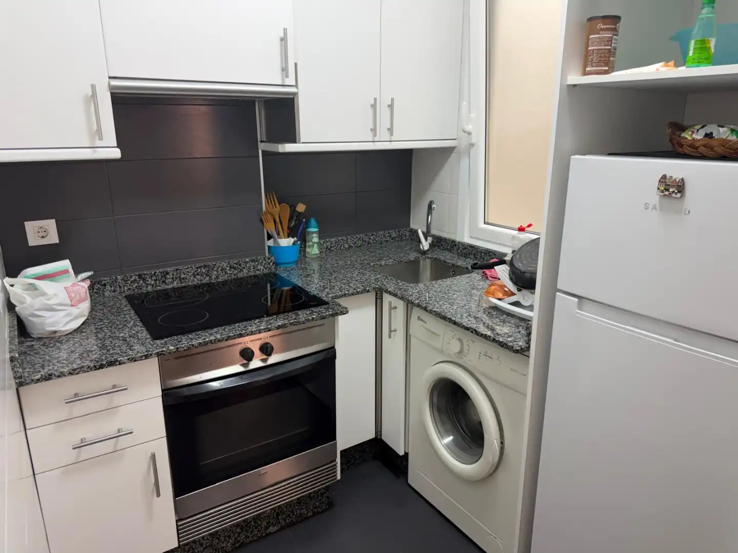 Pis en venda a Rúa San Isidoro, 57, Sagrada Familia Cuina de Pis en venda en A Coruña Capital amb Parquet, Moblat i Forn