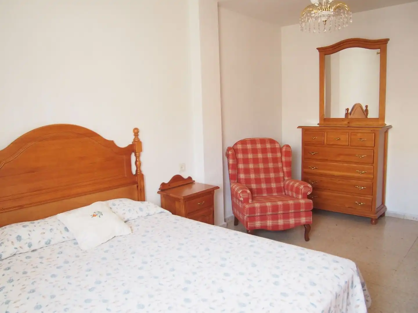 Flat for rent in Calle Santa Fe, 6, Camino de Ronda Bedroom of Flat for rent in Granada with Air Conditioner, Heating and Terrace