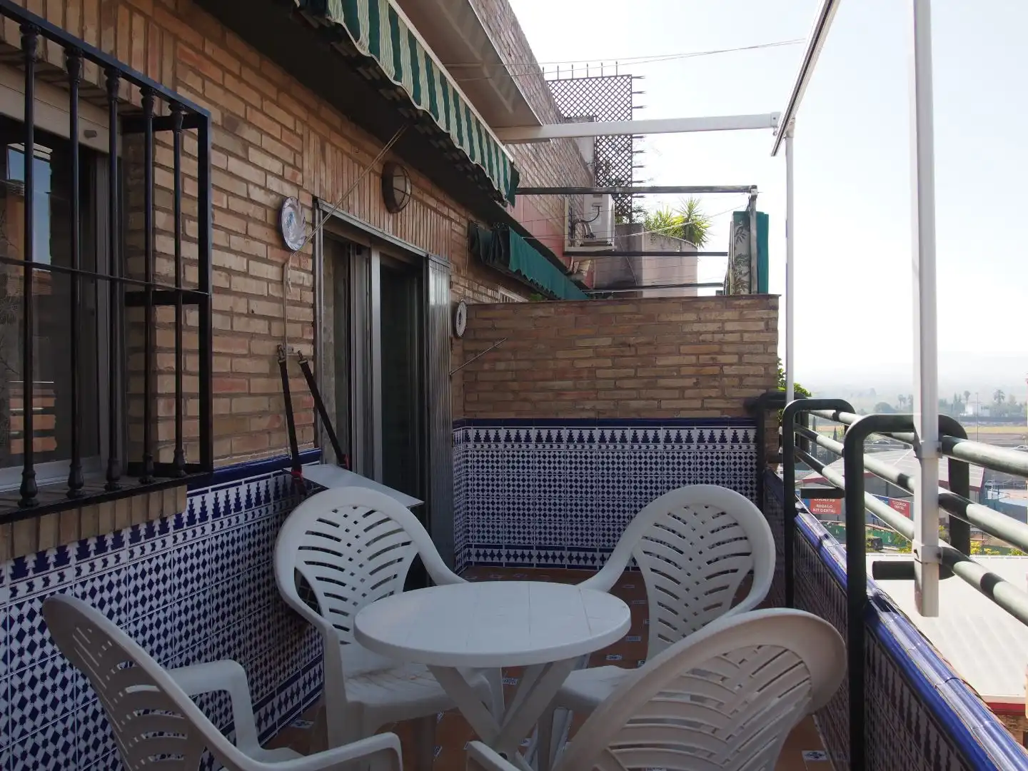 Flat for rent in Calle Santa Fe, 6, Camino de Ronda Terrace of Flat for rent in Granada with Air Conditioner, Heating and Terrace