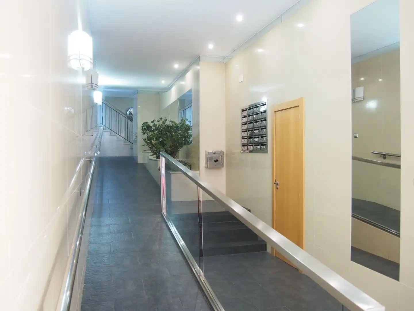 Flat for rent in Calle Santa Fe, 6, Camino de Ronda Flat for rent in Granada with Air Conditioner, Heating and Terrace