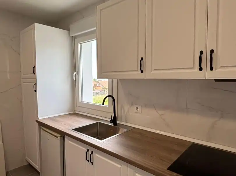 Flat for rent in Camiño do Concello, 33, Valadares - Beade Flat for rent in Camiño do Concello, 33, Valadares - Beade