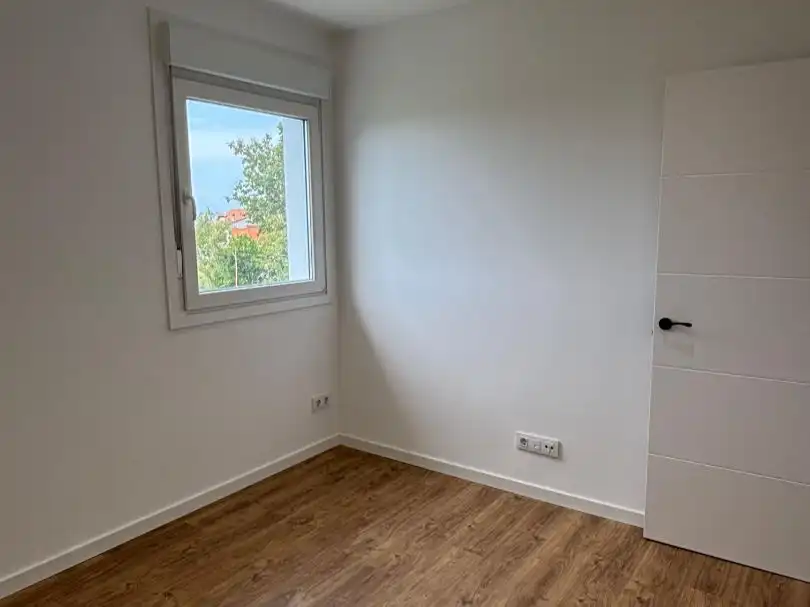 Flat for rent in Camiño do Concello, 33, Valadares - Beade Flat for rent in Camiño do Concello, 33, Valadares - Beade