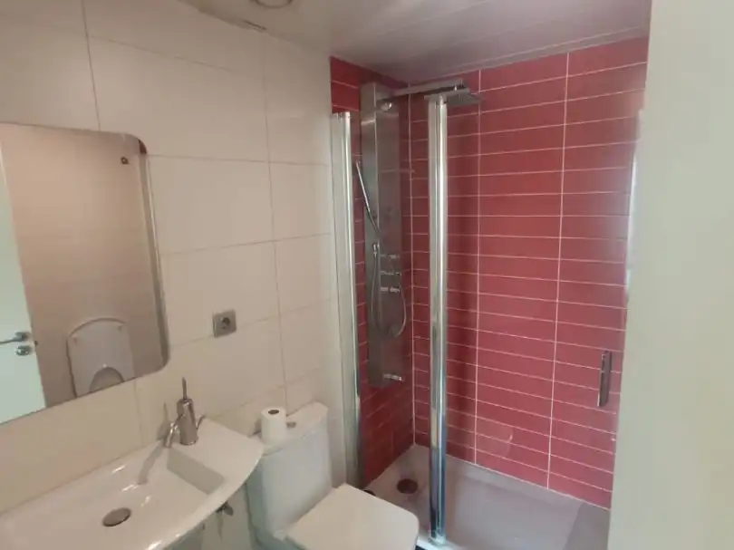Apartamento en venta en Carrer de Ramon Llull, 468, Port Forum Baño de Apartamento en venta en Sant Adrià de Besòs con Aire acondicionado, Terraza y Piscina