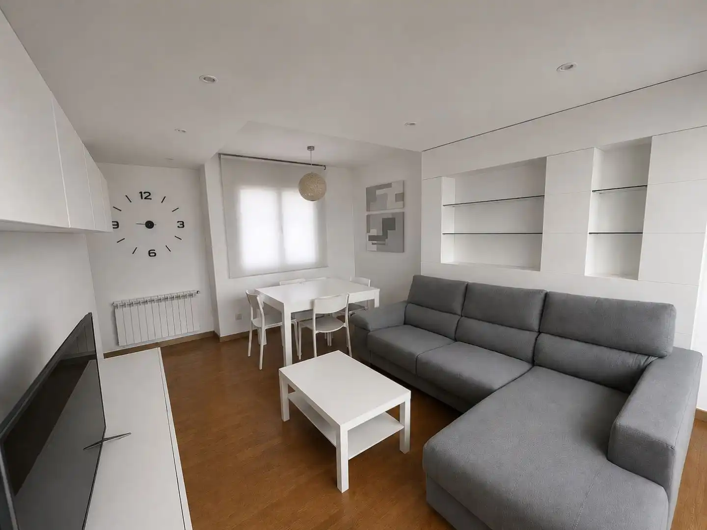 Piso en venta en Avenida de Juan Garcia Navia Castrillon, 21, Viveiro Sala de estar de Piso en venta en Viveiro con Calefacción, Parquet y Trastero