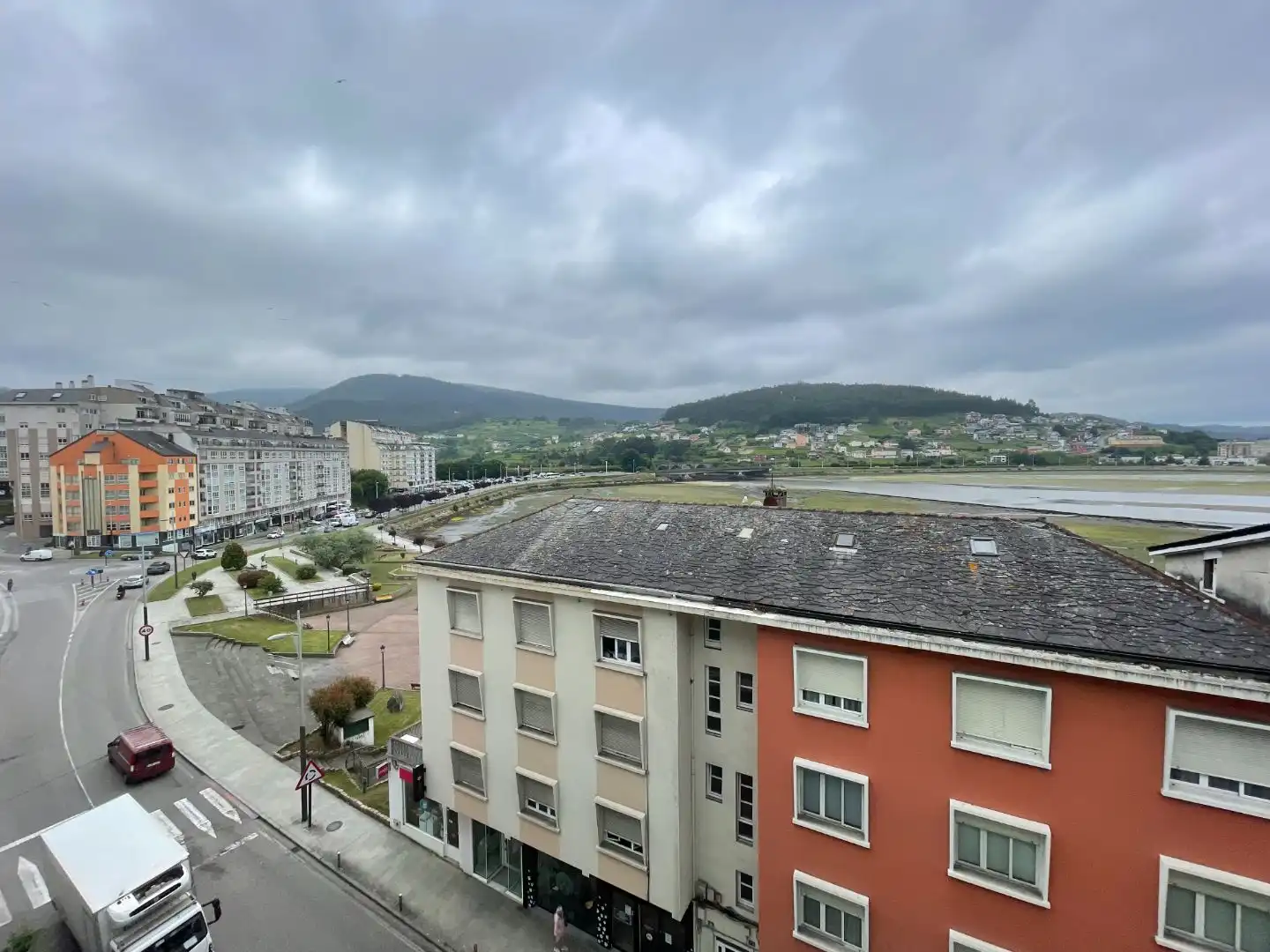 Piso en venta en Avenida de Juan Garcia Navia Castrillon, 21, Viveiro Vista exterior de Piso en venta en Viveiro con Calefacción, Parquet y Trastero