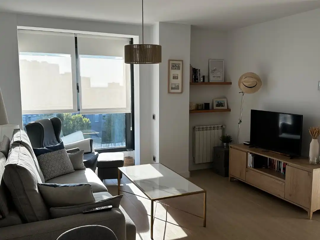Flat for rent in Calle de María Reiche, 16, Valdebebas - Valdefuentes Living room of Flat for rent in Madrid with Air Conditioner, Heating and Storage room