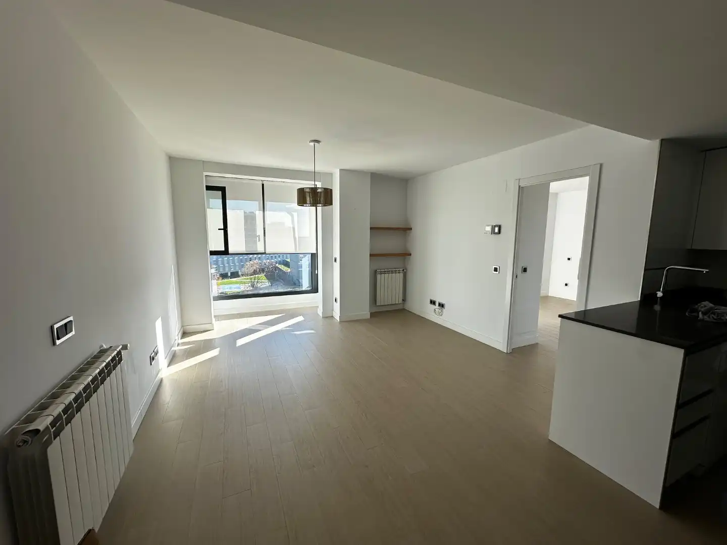 Flat for rent in Calle de María Reiche, 16, Valdebebas - Valdefuentes Living room of Flat for rent in Madrid with Air Conditioner, Heating and Storage room