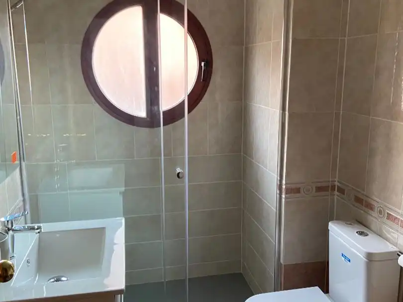 Flat for rent in Calle de la Dulzaina, 3, Costillares Bathroom of Flat for rent in Madrid with Heating, Parquet flooring and Swimming Pool