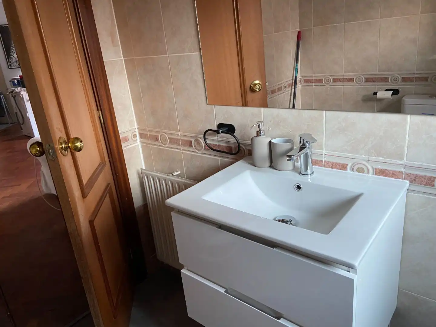 Flat for rent in Calle de la Dulzaina, 3, Costillares Bathroom of Flat for rent in Madrid with Heating, Parquet flooring and Swimming Pool