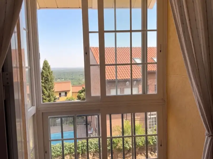 Casa adosada en venda a Calle la Solana, 10, La Pizarra Terrassa de Casa adosada en venda en San Lorenzo de El Escorial amb Terrassa, Piscina i Balcó