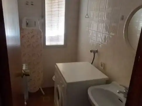 Piso en venta en Calle Cervantes, 75, Calzada de Calatrava Baño de Piso en venta en Calzada de Calatrava con Calefacción y Amueblado