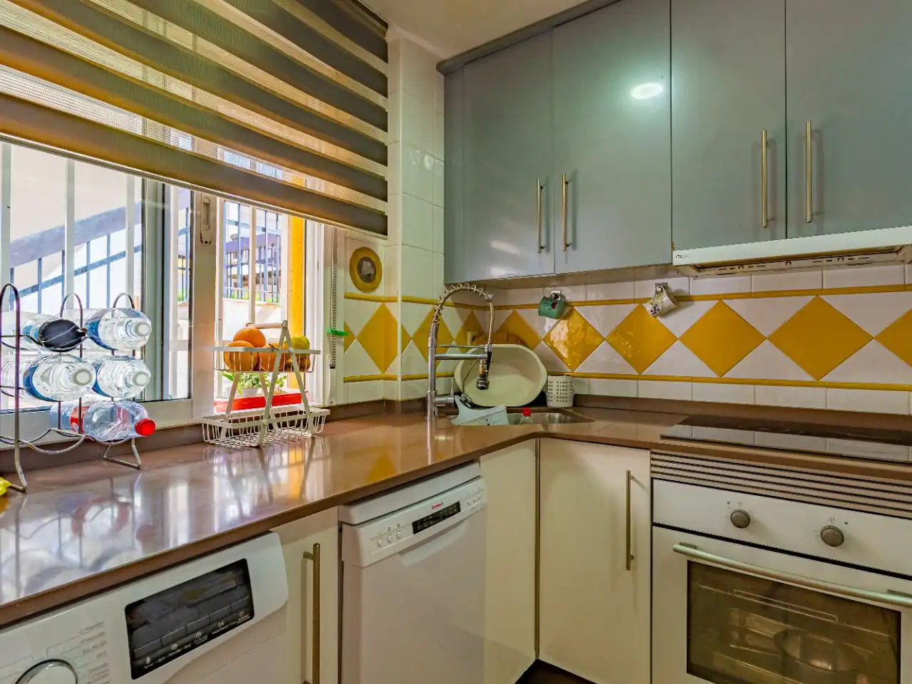 Flat for sale in Avenida Medina Azahara, 1, Lomas del Mar Kitchen of Flat for sale in Vera with Air Conditioner, Heating and Private garden