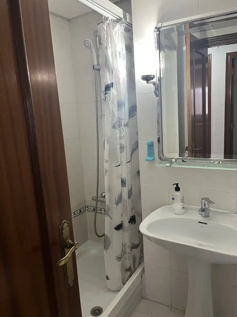 Pis en venda a Calle José María Pemán, 1, Vista Alegre - Parque Cruz Conde Bany de Pis en venda en Córdoba Capital amb Piscina i Balcó