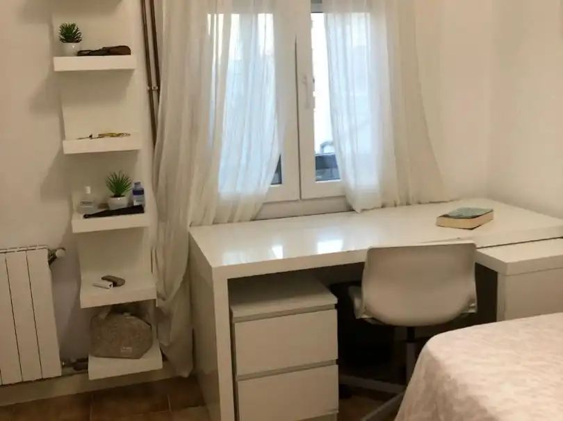 Dormitori de Pis de lloguer en Badajoz amb Aire condicionat, Calefacció i Moblat