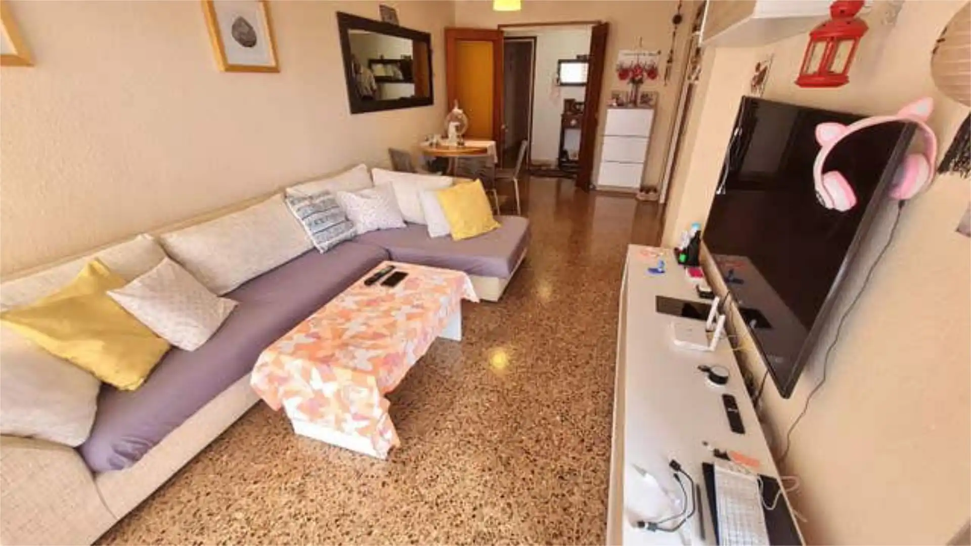 Piso en venta en Poble Sala de estar de Piso en venta en Mont-roig del Camp con Terraza