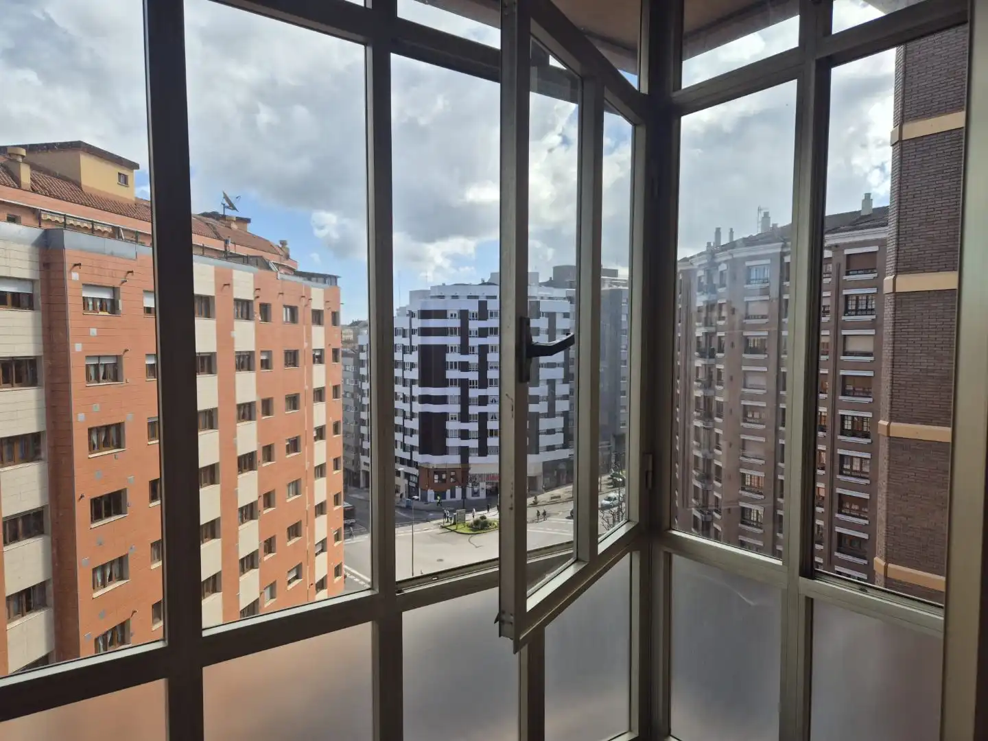 Flat for sale in Avenida San Agustín, 16, El Carbayedo - El Quirinal Exterior view of Flat for sale in Avilés with Heating, Private garden and Parquet flooring
