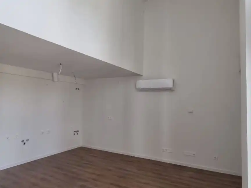 Flat for rent in Calle Laguna del Marquesado, 9, Villaverde Alto Flat for rent in Madrid with Air Conditioner, Heating and Swimming Pool