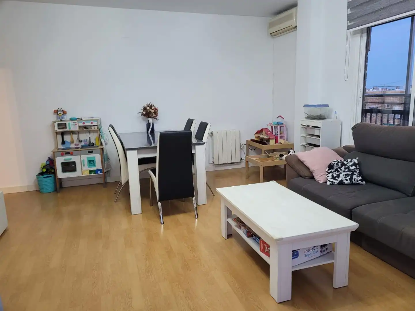 Sala de estar de Piso en venta en Sueca con Aire acondicionado y Balcón