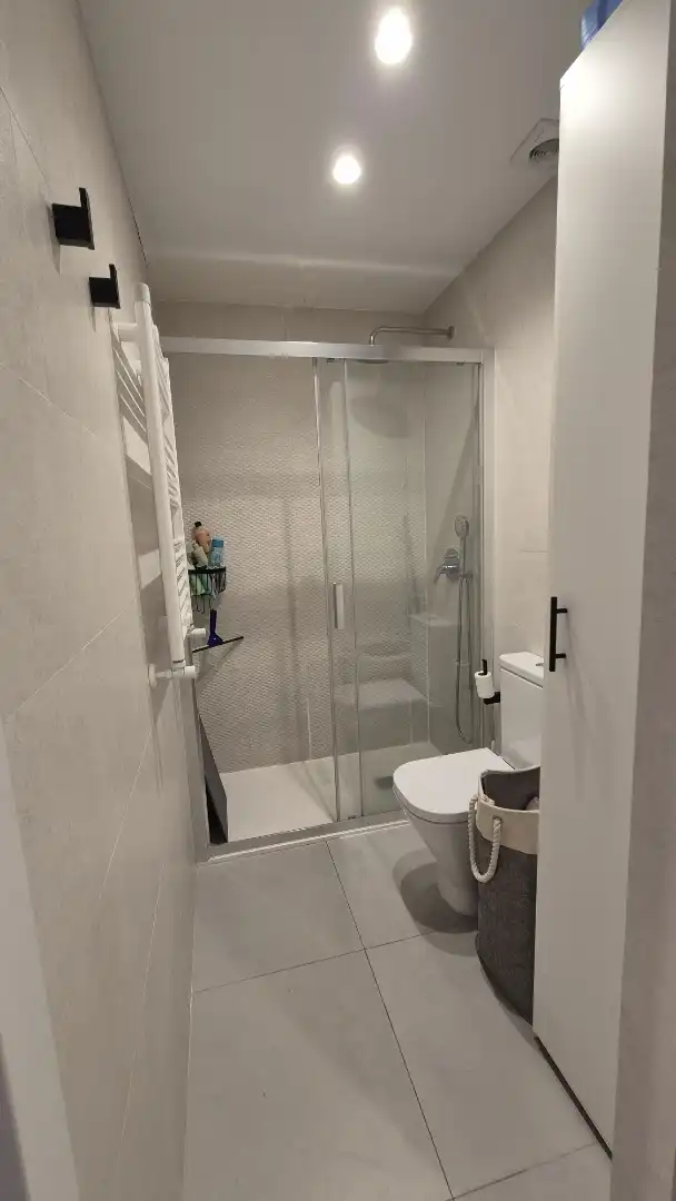 Bathroom of Study for sale in Madrid  with Air Conditioner, Heating and Parquet flooring