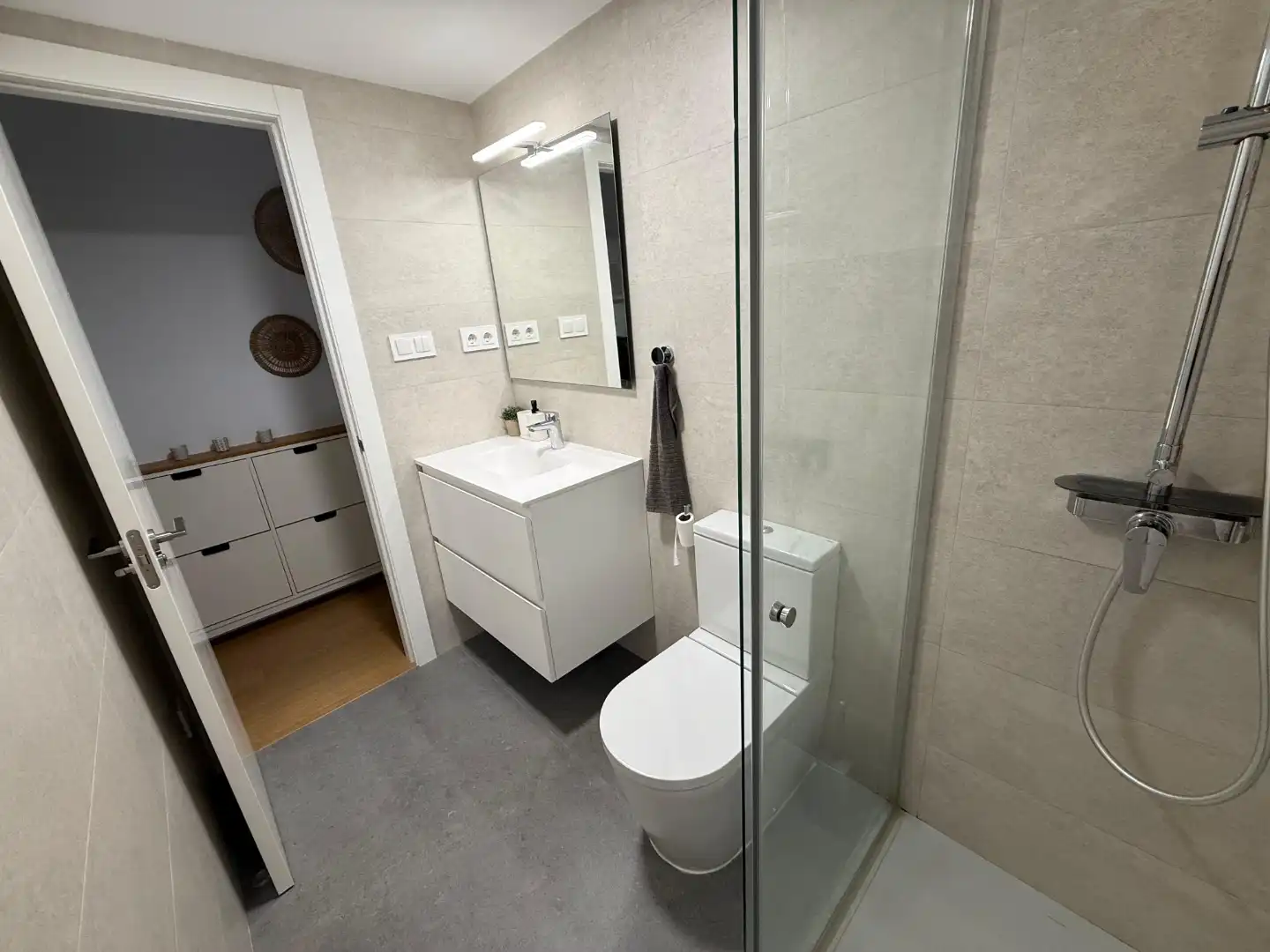 Wohnung zum Verkauf in Carrer del Cuirassat, 2, El Calvari Badezimmer von Wohnung zum Verkauf in Valencia Capital mit Klimaanlage, Terrasse und Balkon