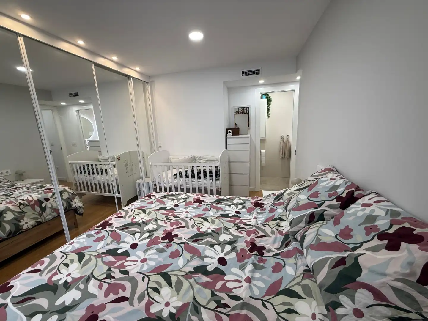 Wohnung zum Verkauf in Carrer del Cuirassat, 2, El Calvari Schlafzimmer von Wohnung zum Verkauf in Valencia Capital mit Klimaanlage, Terrasse und Balkon