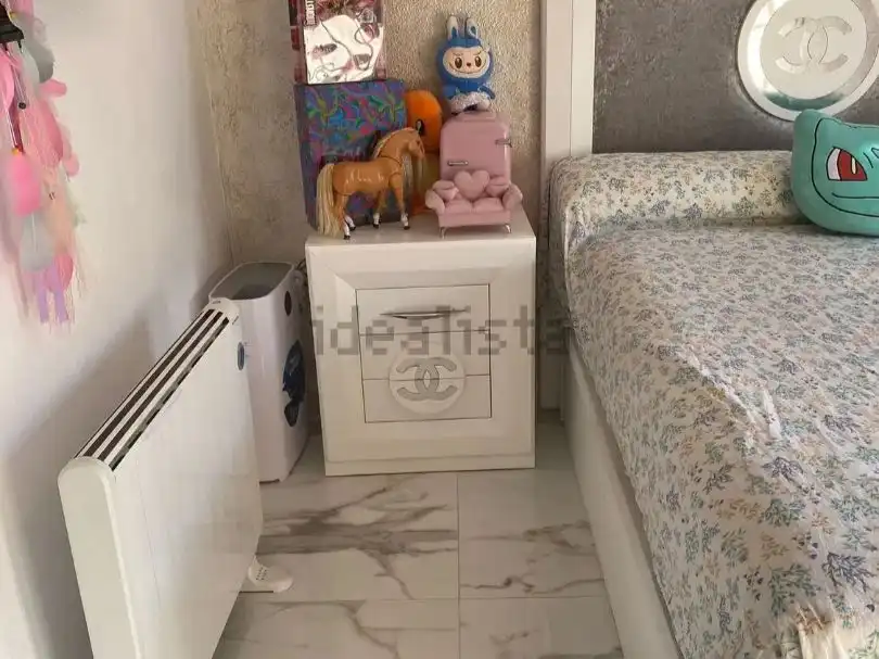 Piso en venta en Calle Juan de Ledesma, El Cerro Habitación de Piso en venta en Sevilla con Aire acondicionado, Amueblado y Balcón