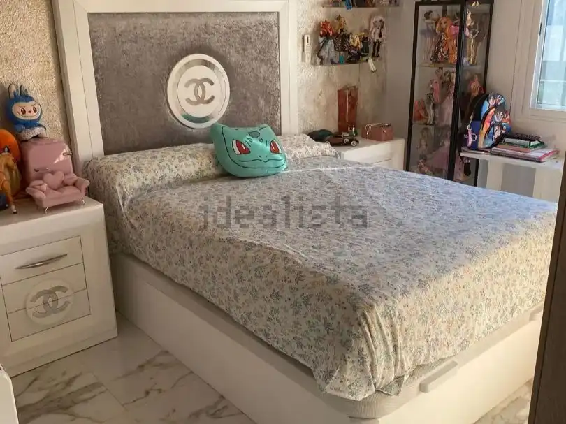 Piso en venta en Calle Juan de Ledesma, El Cerro Habitación de Piso en venta en Sevilla con Aire acondicionado, Amueblado y Balcón