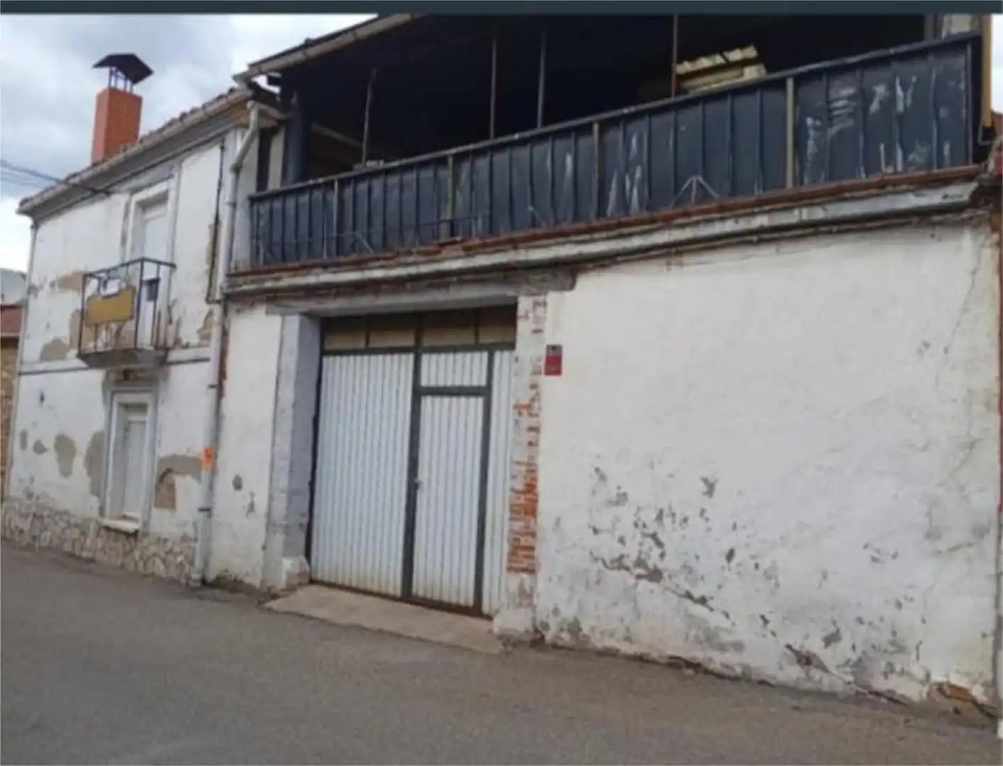 Casa o xalet en venda a Rioseco de Tapia Vista exterior de Casa o xalet en venda en Rioseco de Tapia amb Calefacció, Terrassa i Moblat