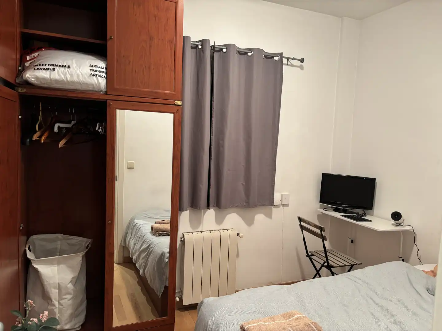 Zimmer in Carrer de València, 594, El Camp de l'Arpa del Clot