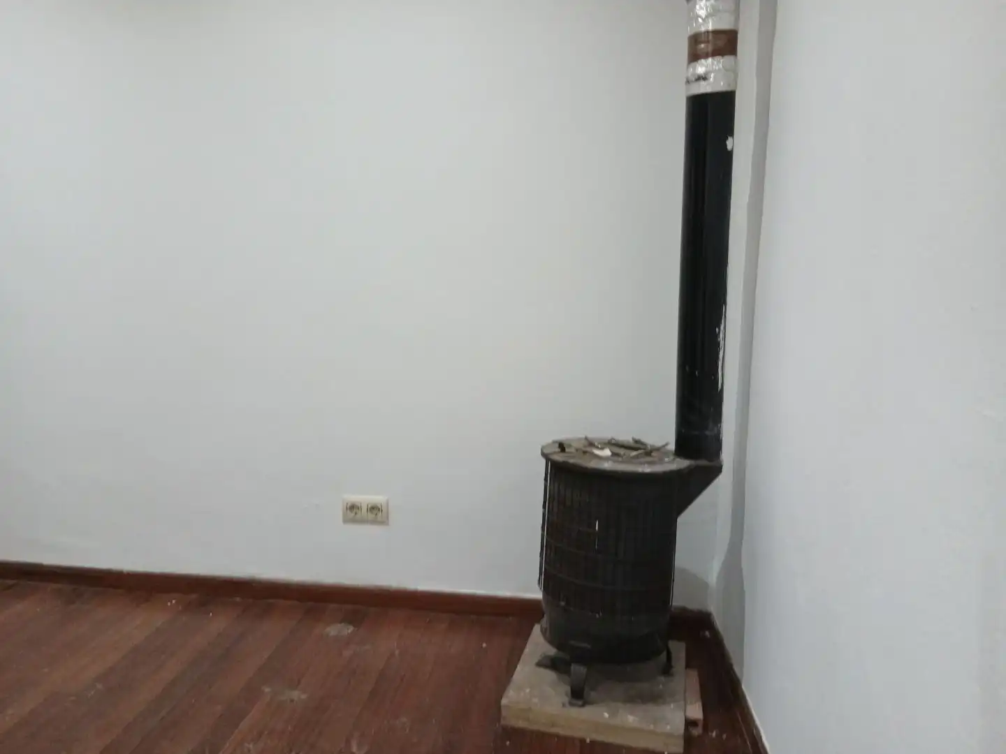 Einfamilien-Reihenhaus zum Verkauf in Rũa Avelino Montero Ríos, 155, Pontevedra Capital Einfamilien-Reihenhaus zum Verkauf in Pontevedra Capital mit Terrasse und Balkon
