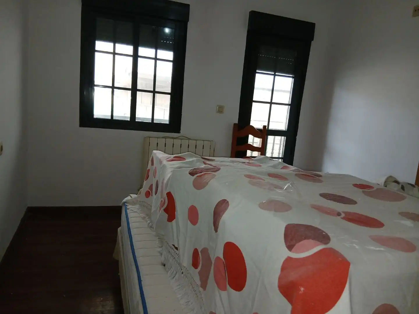 Einfamilien-Reihenhaus zum Verkauf in Rũa Avelino Montero Ríos, 155, Pontevedra Capital Schlafzimmer von Einfamilien-Reihenhaus zum Verkauf in Pontevedra Capital mit Terrasse und Balkon
