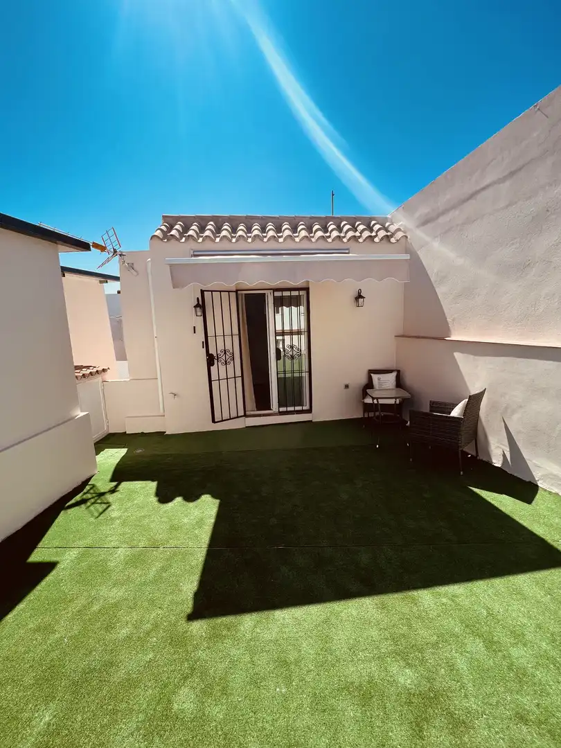 Terraza de Apartamento de alquiler en La Línea de la Concepción con Aire acondicionado, Calefacción y Jardín privado