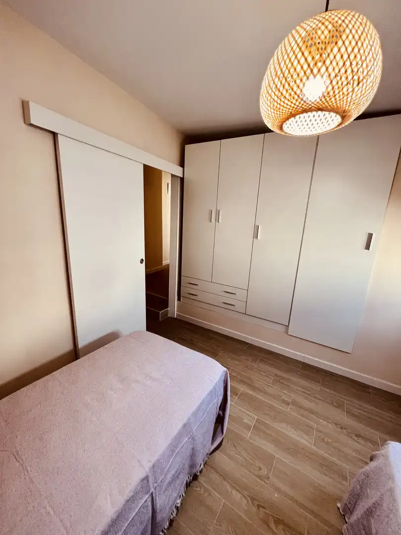 Habitación de Apartamento de alquiler en La Línea de la Concepción con Aire acondicionado, Calefacción y Jardín privado