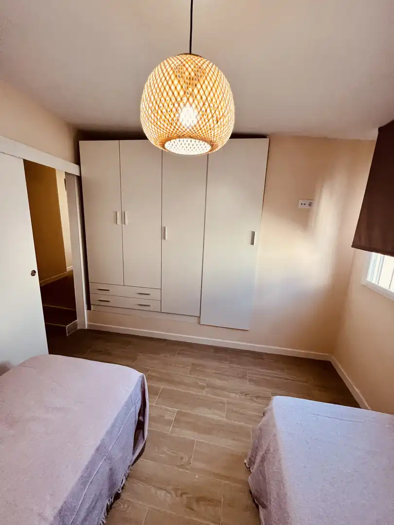 Habitación de Apartamento de alquiler en La Línea de la Concepción con Aire acondicionado, Calefacción y Jardín privado