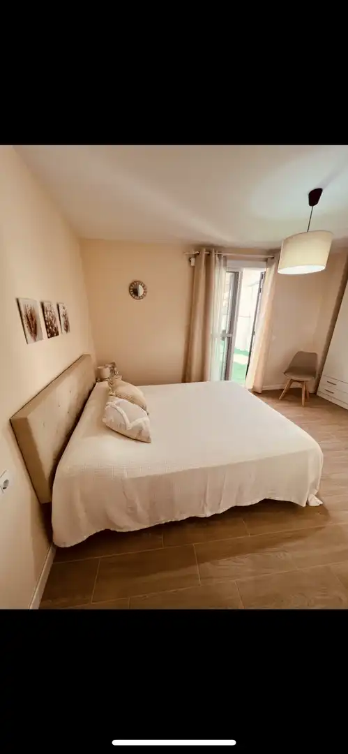Habitación de Apartamento de alquiler en La Línea de la Concepción con Aire acondicionado, Calefacción y Jardín privado