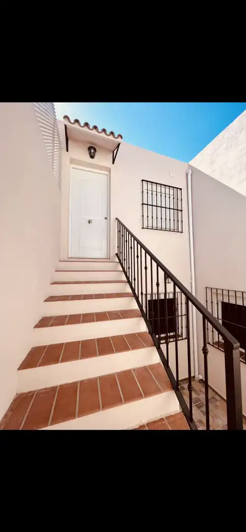 Apartamento de alquiler en La Línea de la Concepción con Aire acondicionado, Calefacción y Jardín privado
