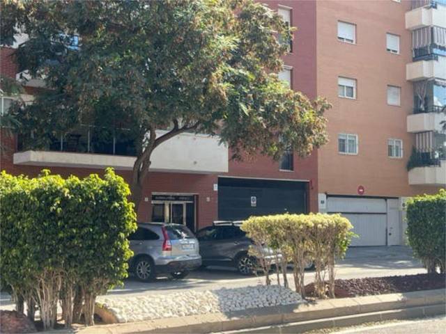 Garaje en Alquiler en Martín Carpena - Torre del Río