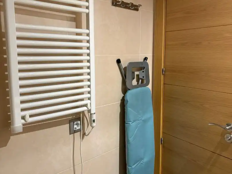 Flat for rent in Calle Moratilla de Henares, 11, Ensanche de Vallecas - La Gavia Bathroom of Flat for rent in Madrid with Air Conditioner, Heating and Private garden