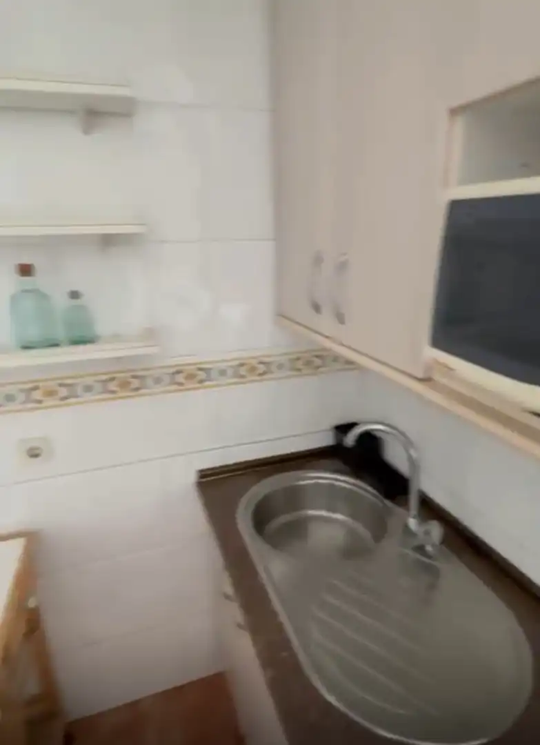 Flat for rent in Calle de Gandía, Adelfas Kitchen of Flat for rent in Madrid with Air Conditioner, Heating and Parquet flooring