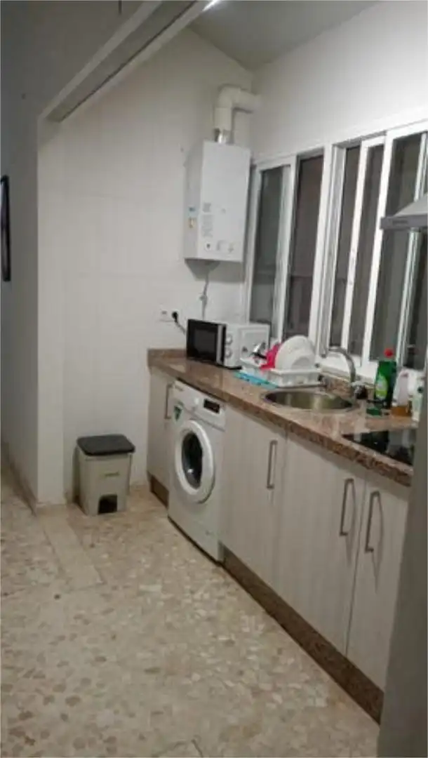 Piso de alquiler en Nuevo Parque - Los Rosales - Tráfico Pesado Cocina de Piso de alquiler en Huelva