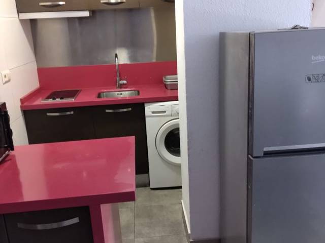 Piso en Alquiler en Avenida de los Reyes de España, 26 en Universidad - Tenerías