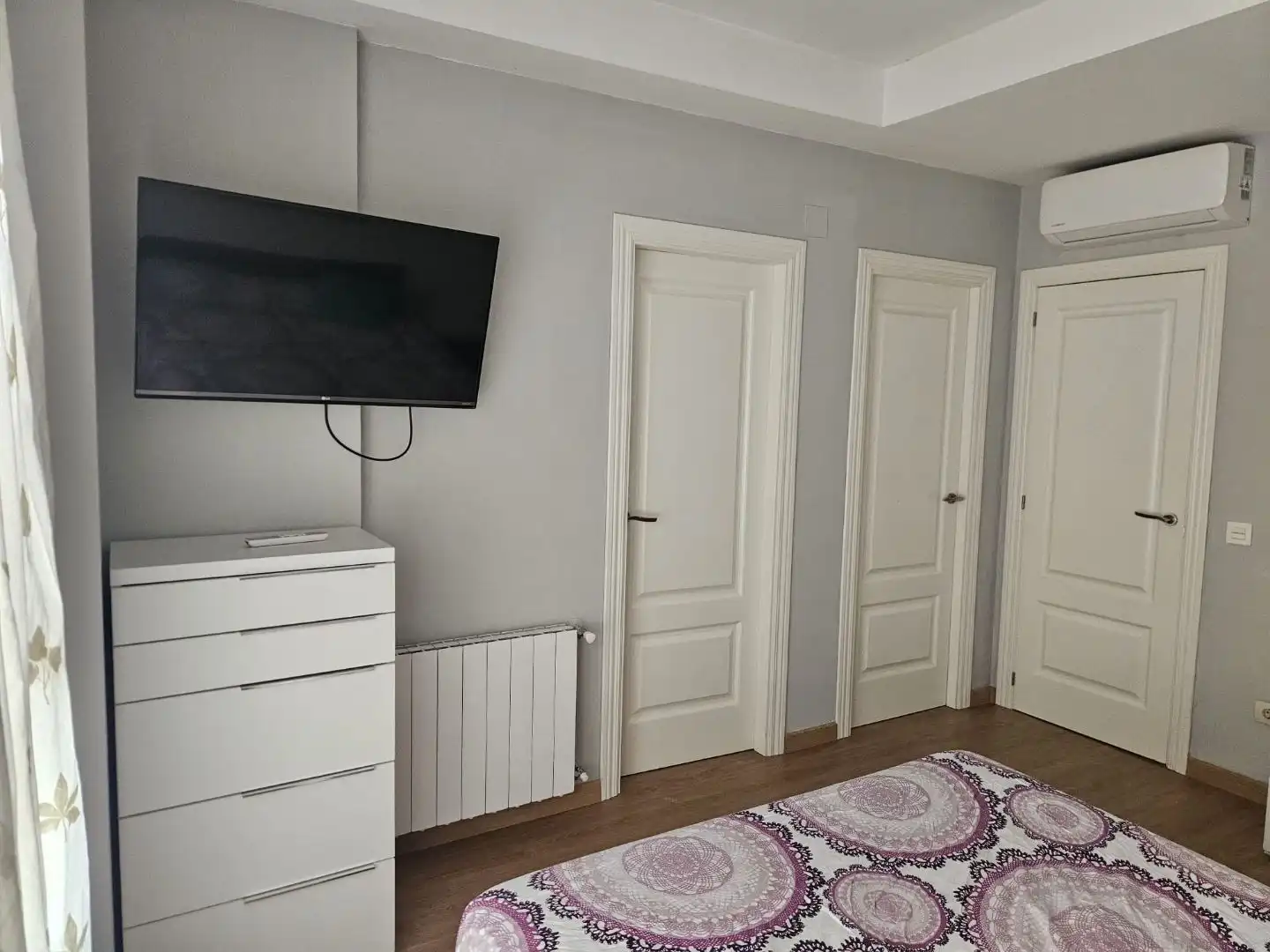 Detached homes for rent in Calle Gertrudis Anglesola, 9, Centro Bedroom of Detached homes for rent in Bétera with Air Conditioner, Heating and Private garden