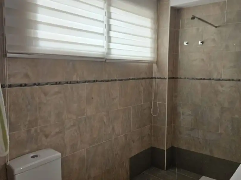 Detached homes for rent in Calle Gertrudis Anglesola, 9, Centro Bathroom of Detached homes for rent in Bétera with Air Conditioner, Heating and Private garden