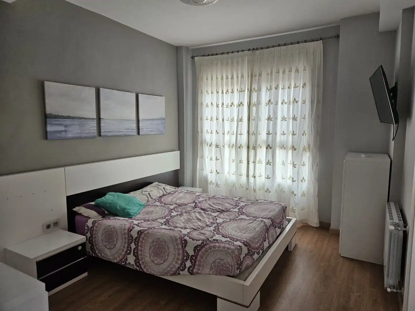 Detached homes for rent in Calle Gertrudis Anglesola, 9, Centro Bedroom of Detached homes for rent in Bétera with Air Conditioner, Heating and Private garden