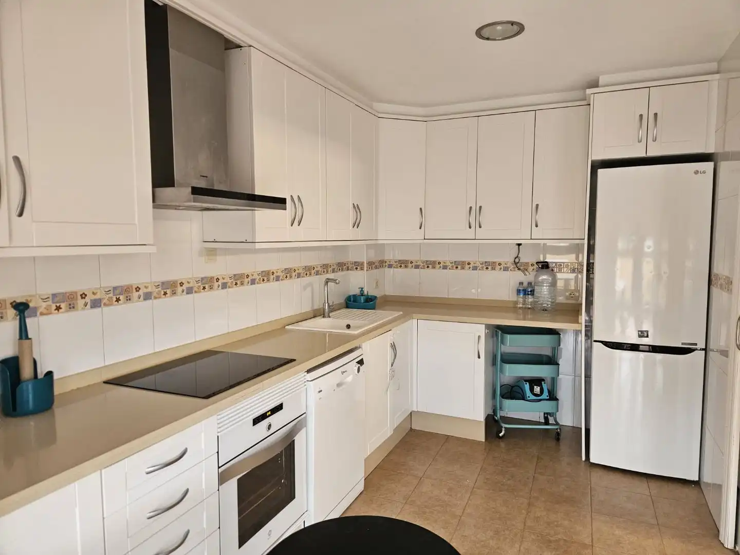 Detached homes for rent in Calle Gertrudis Anglesola, 9, Centro Kitchen of Detached homes for rent in Bétera with Air Conditioner, Heating and Private garden