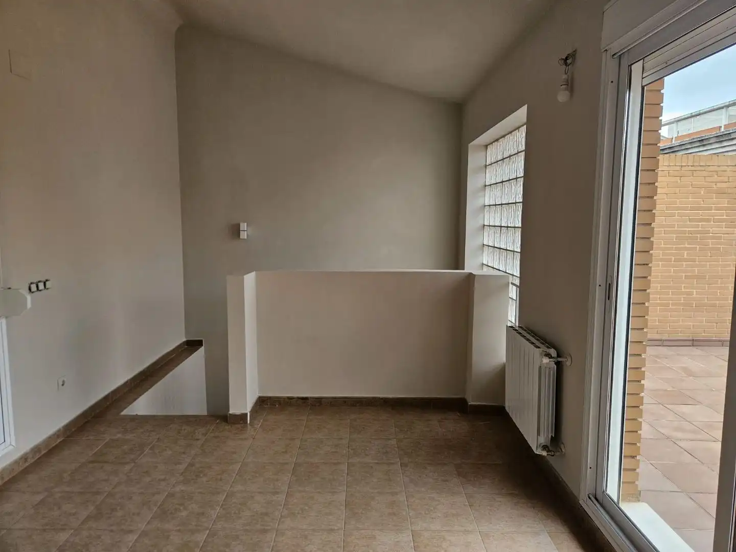 Detached homes for rent in Calle Gertrudis Anglesola, 9, Centro Balcony of Detached homes for rent in Bétera with Air Conditioner, Heating and Private garden