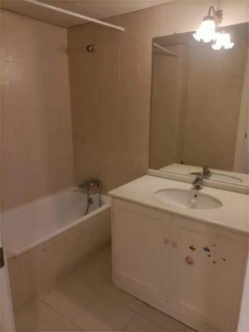 Bathroom of Flat for rent in Sevilla  with Terrace and Storage room